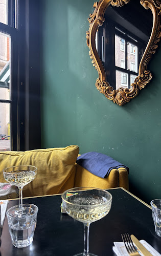 Reviews of Café de Florèz in Den Haag - Horeca