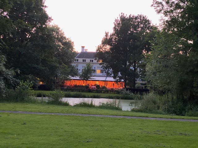http://www.centralparkvoorburg.com/