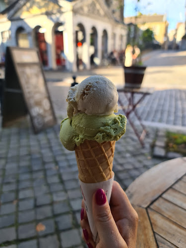 Gelateria Luna Rossa
