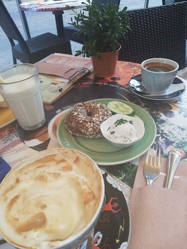 Bagels & Beans Open Times