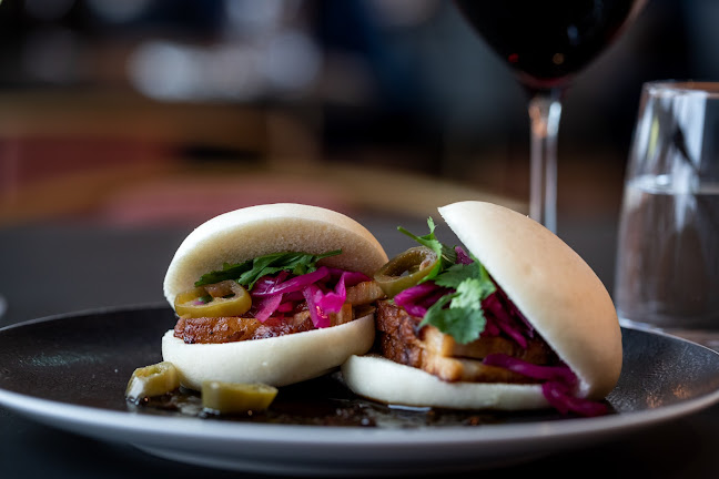 Comentarii opinii despre The Den Restaurant & Bar