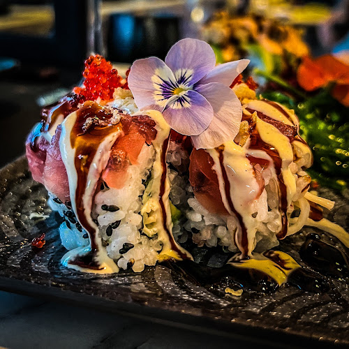 Barracuda sushi seafood and more.. - Horeca