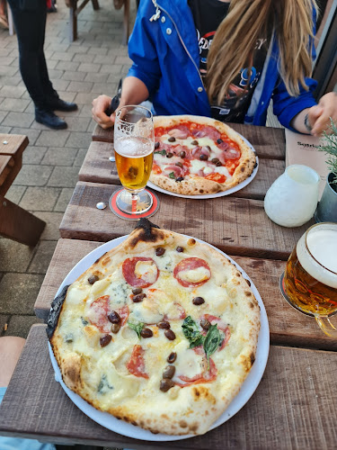 Comments and reviews of Satriale's Pizzabar