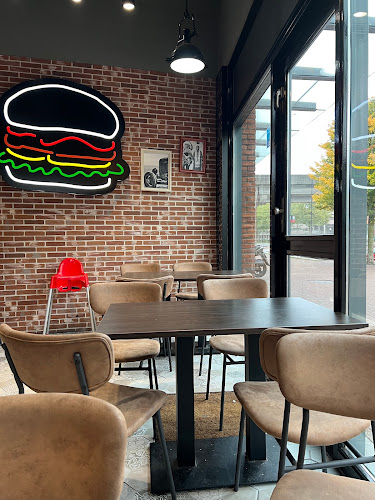 Comentarii opinii despre Gunay Burger