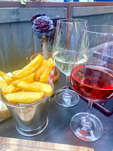 Comentarii opinii despre Burger Club