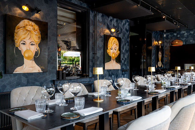 Restaurant De Luytervelde Open Times