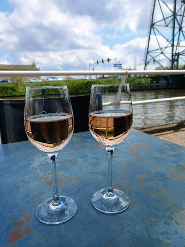 Comments and reviews of Brasserie en Wijnbar Genieten