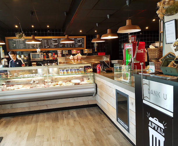 Comentarii opinii despre Familierestaurant Cafetaria De 4 Linden