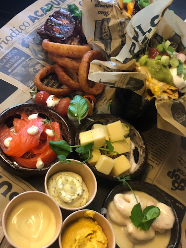 Opinii despre Davila's Kitchen & Bar în Renesse - Horeca