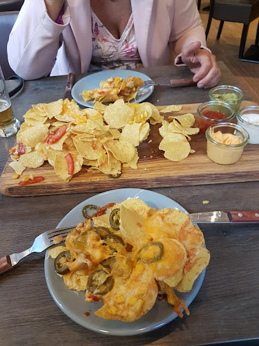 Comments and reviews of Friends Grand Café