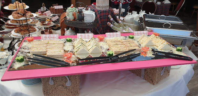 Lucy's Inn - Eesergroen