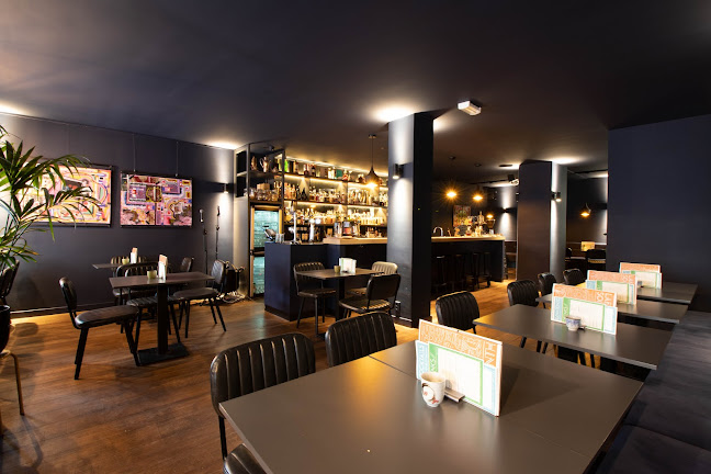 Labyrinth Cocktail Soul Food & Poetry Bar - Amsterdam