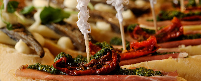 bar bistro Paolo's Open Times