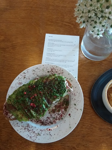 Opinii despre Café Bartine în Den Haag - Horeca