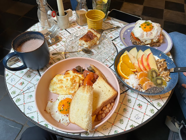 Comentarii opinii despre Livin' Room