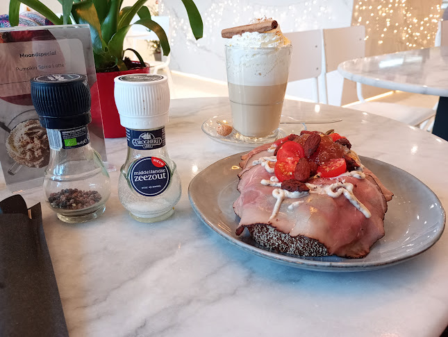 Comentarii opinii despre Koffie met Tony