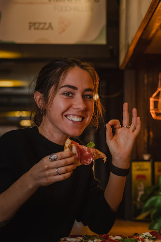 Comentarii opinii despre Renato's Pizzeria - Foodhallen