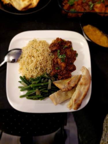 Opinii despre Surinaamse Snacks Sitara în Den Haag - Horeca