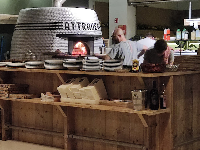 Pizzeria - Gelateria ATTRAVERSO - Horeca