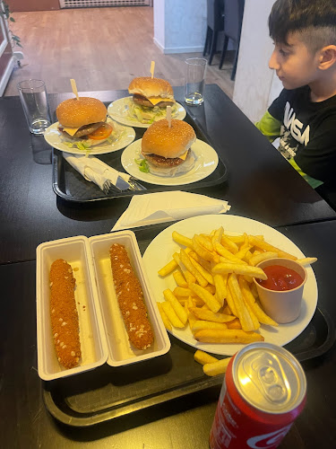 Opinii despre Lunchroom snackbar Obergum în Winsum - Horeca