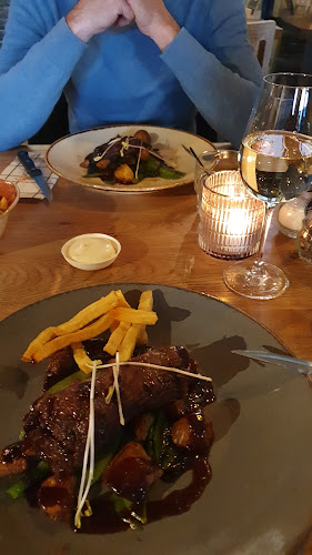 Comments and reviews of Spijkers Heiloo