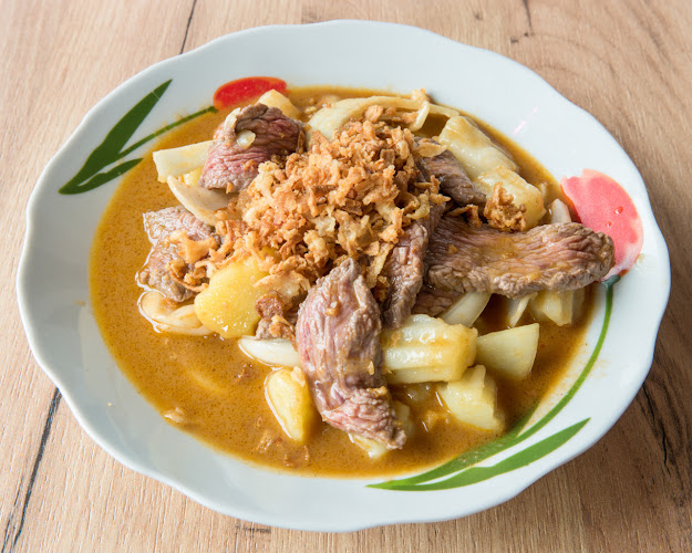 Aim Aroy Phone number