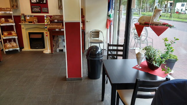 Comentarii opinii despre Kim's Bakkerij / Lunchroom