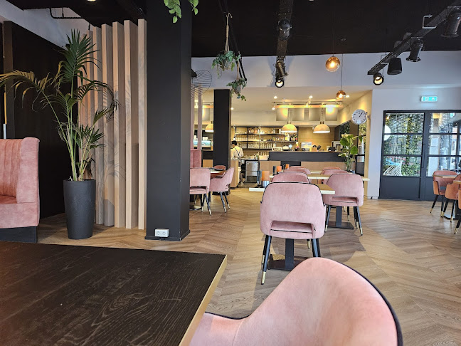 SENSE sushi & tea bar