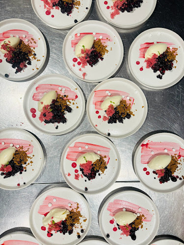 Comentarii opinii despre NJ-Cook4You Catering