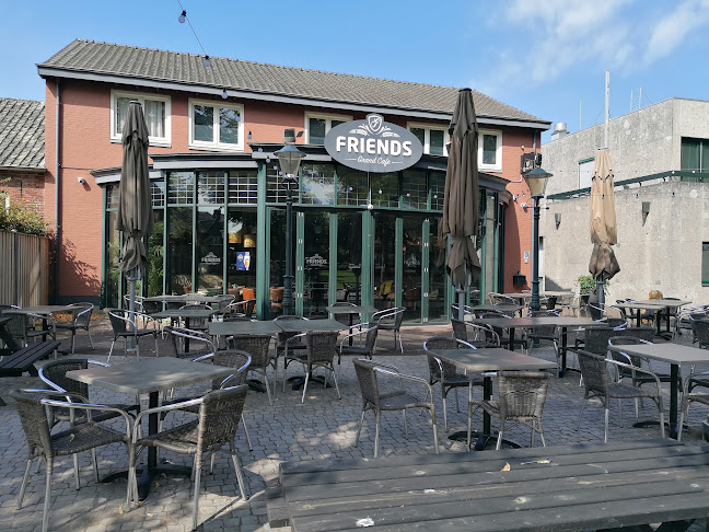 Comments and reviews of Friends Grand Café