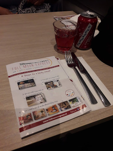 Full Moon Express (Hong Kong BBQ - noodle soup) - Horeca