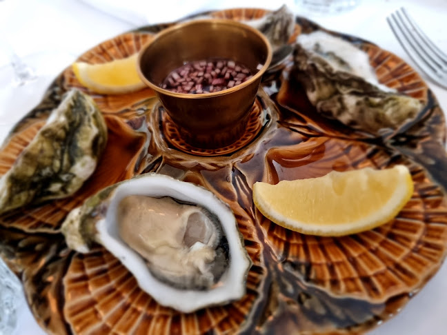 Louise Petit Restaurant Open Times