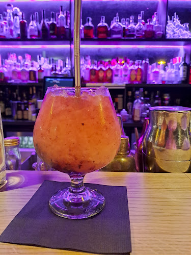 Opinii despre Labyrinth Cocktail Soul Food & Poetry Bar în Amsterdam - Horeca