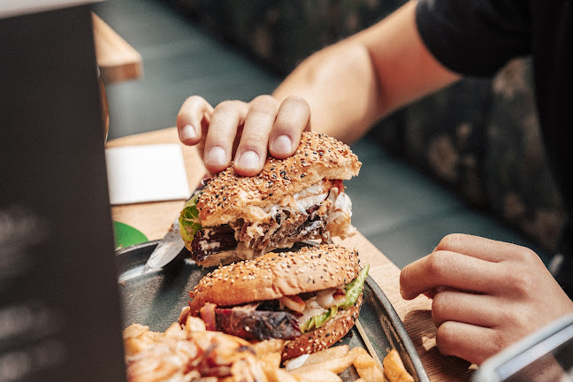 Opinii despre Beers & Barrels - Utrecht Veilinghaven în Utrecht - Horeca