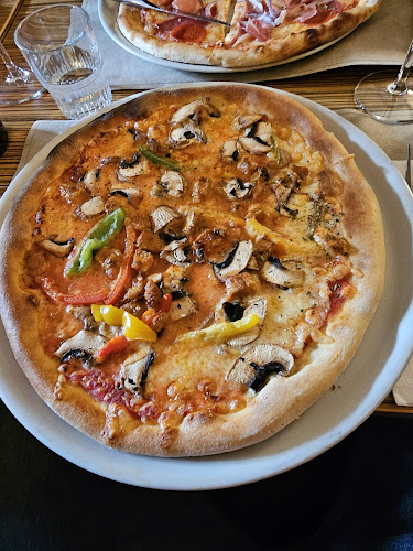 Cafe Piazza - Amsterdam