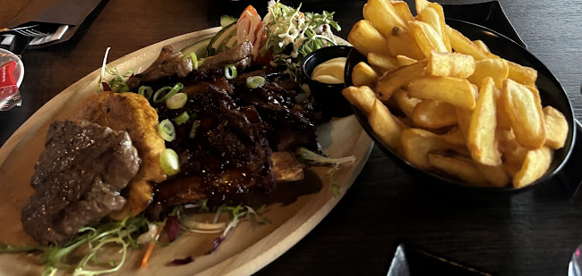 On Fleek Restaurant - Horeca