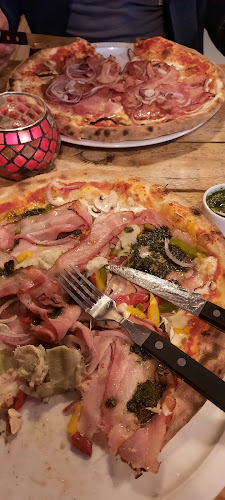 Opinii despre Pizzeria - Gelateria ATTRAVERSO în Zelhem - Horeca