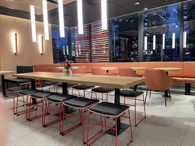 Comentarii opinii despre McDonald's Capelle a/d IJssel Rhijnspoor