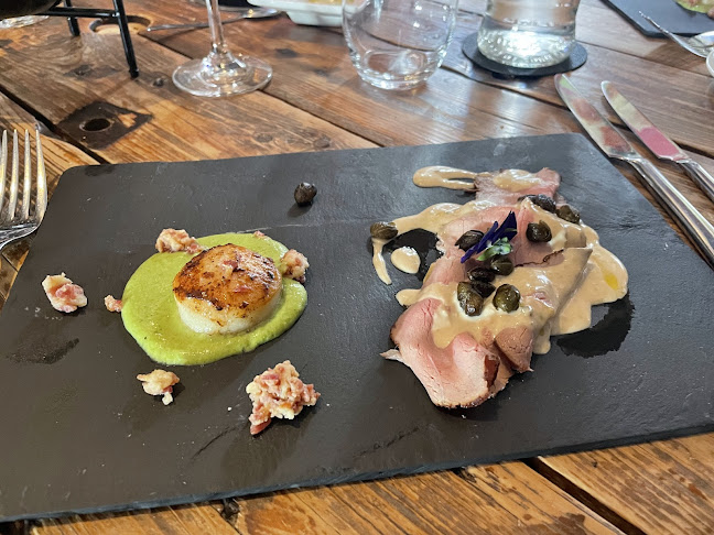 Momenti Phone number