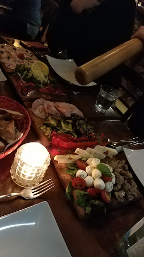 Comentarii opinii despre Marea By Antonio