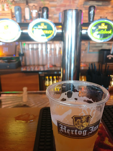 Opinii despre Hollywood Entertainment Center Rotterdam în Rotterdam - Horeca