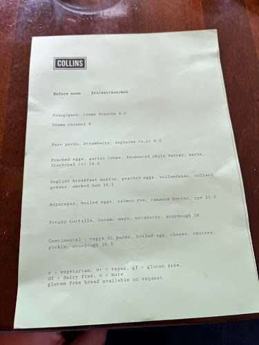 Comentarii opinii despre Collins