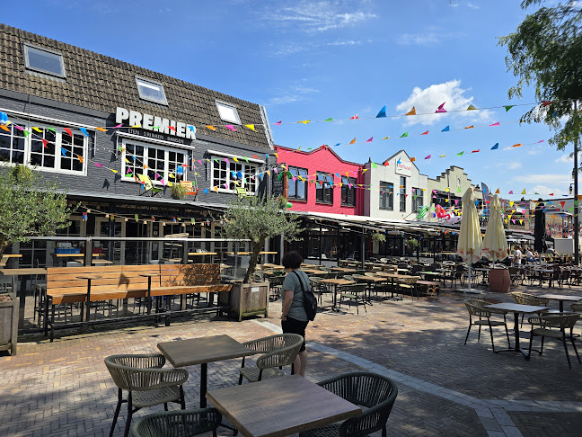 Café Premier Phone number