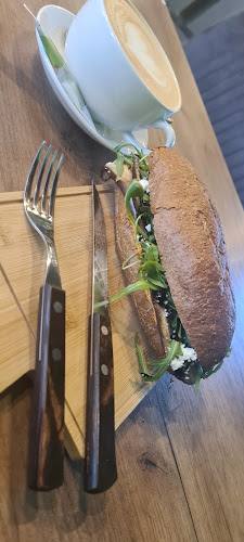 Opinii despre DeCup Coffee în Den Haag - Horeca