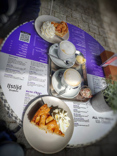 IJssalon Stientje Beekbergen - Beekbergen