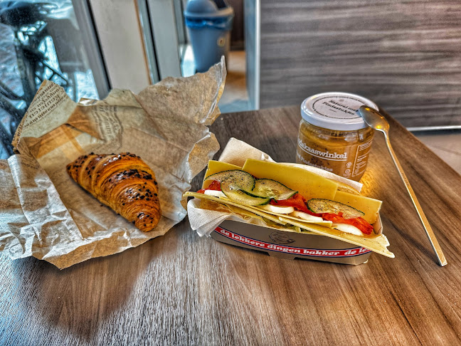 Opinii despre De Lekkere Dingen Bakker Waterlandplein în Amsterdam - Horeca