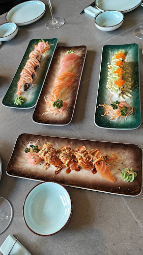 Comentarii opinii despre Asian Tower