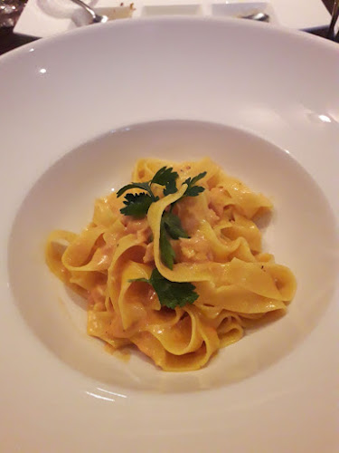 Comments and reviews of Momenti