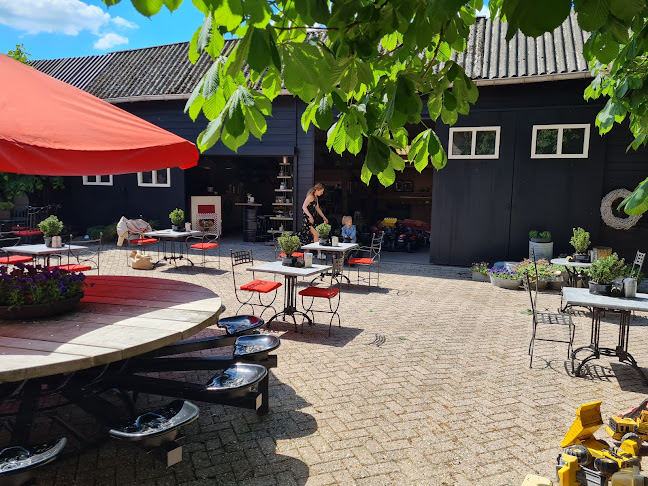 Leeijen EAM & AJM Ijsboerderij - Vinkel