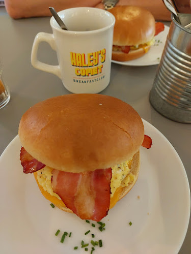 Haley's Comet Breakfastclub